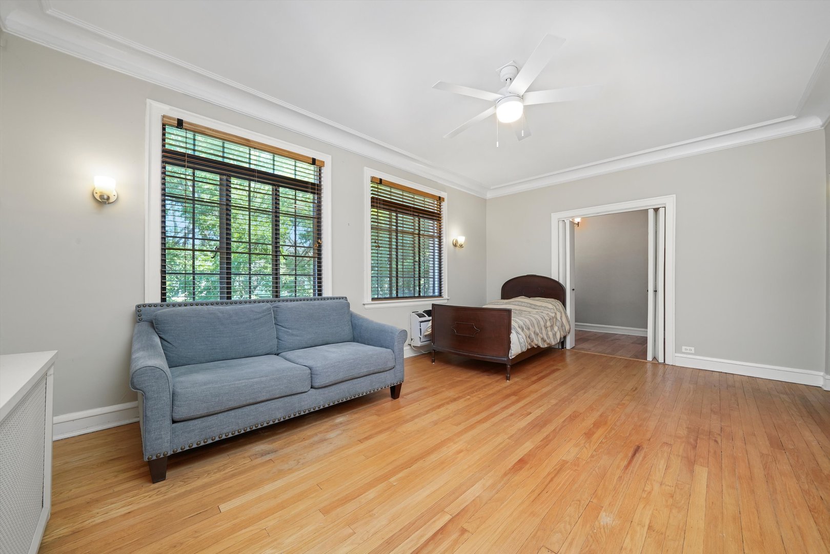 734 Noyes Street Unit: 02