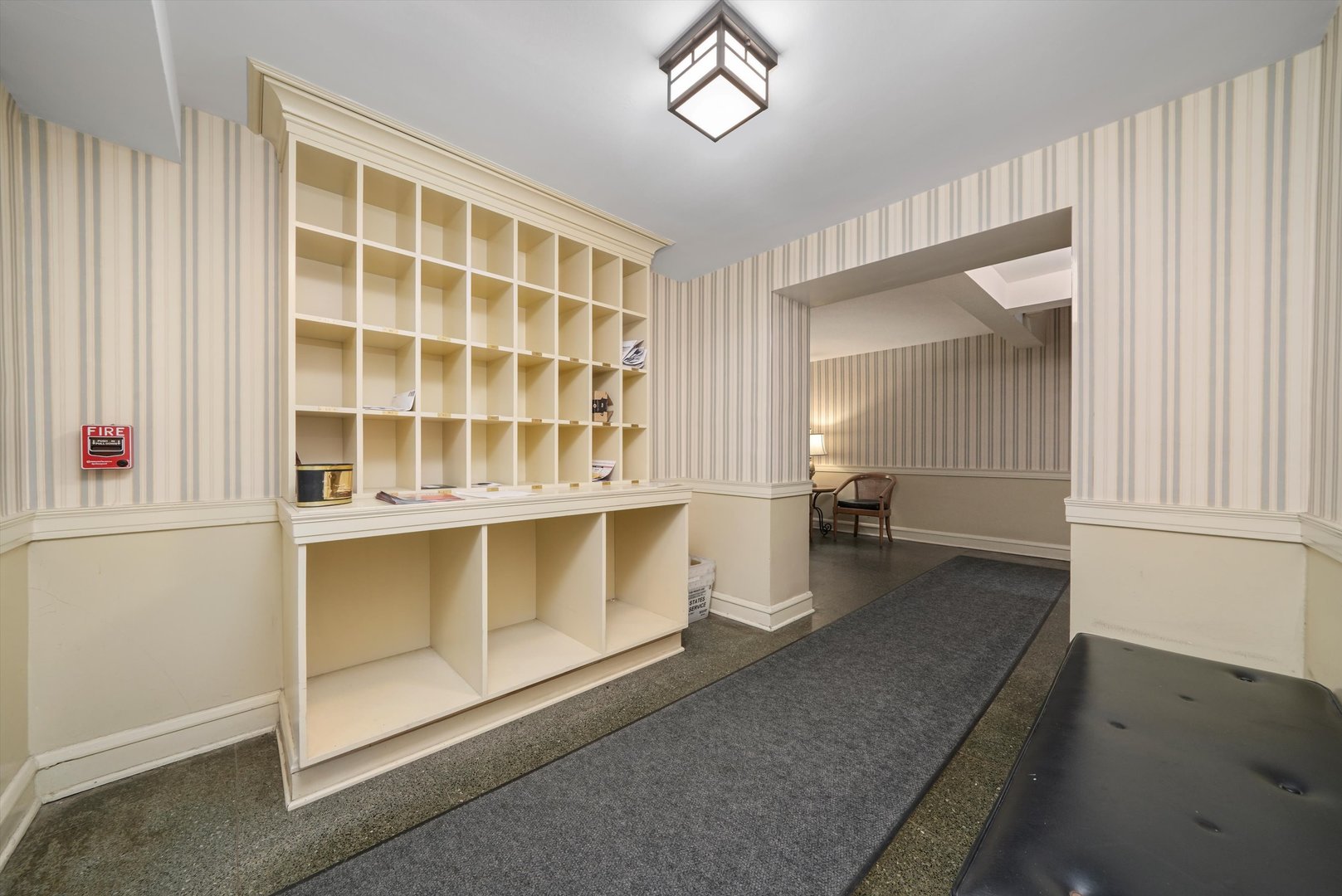 734 Noyes Street Unit: 02