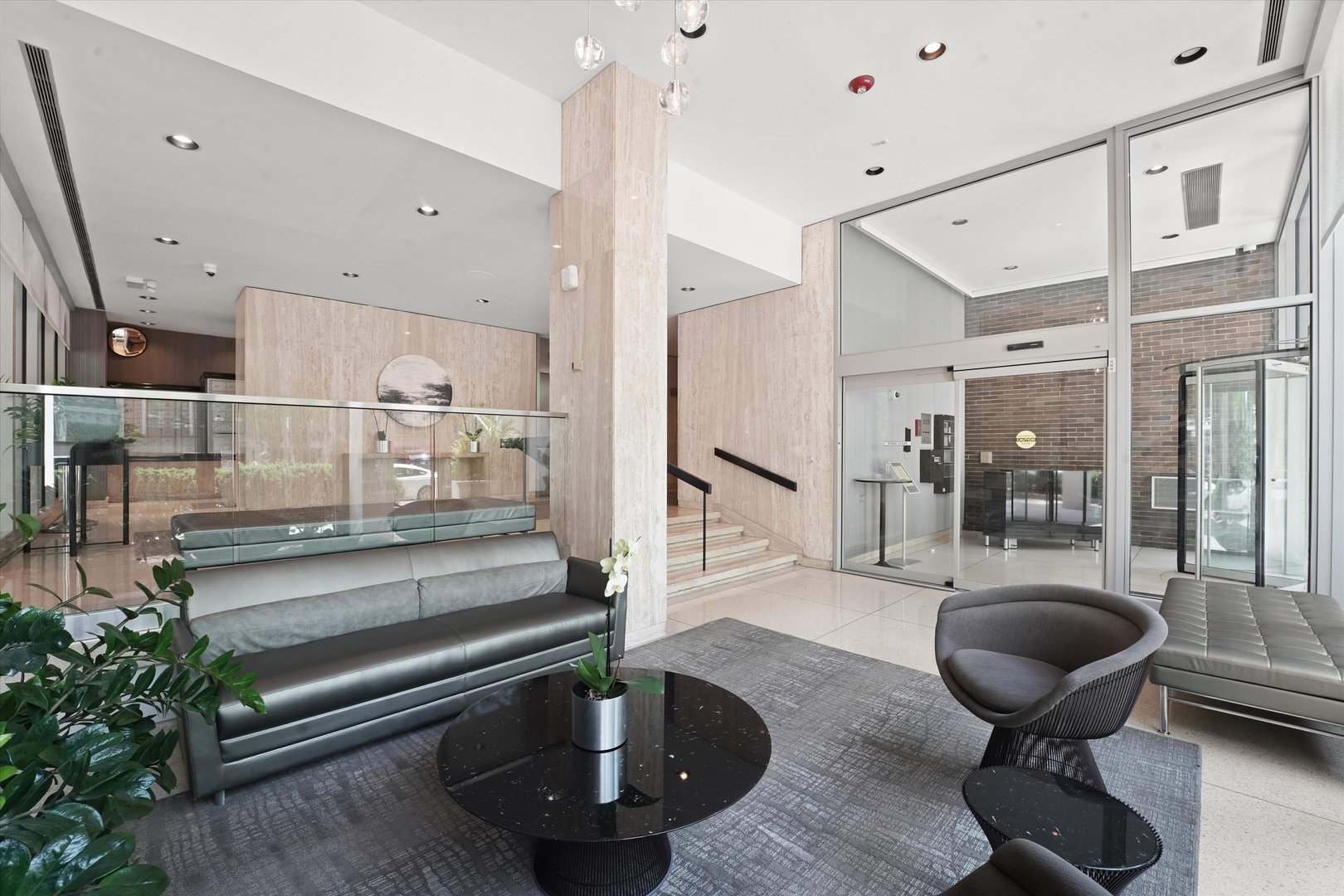 88 W Schiller Street Unit: 1001L