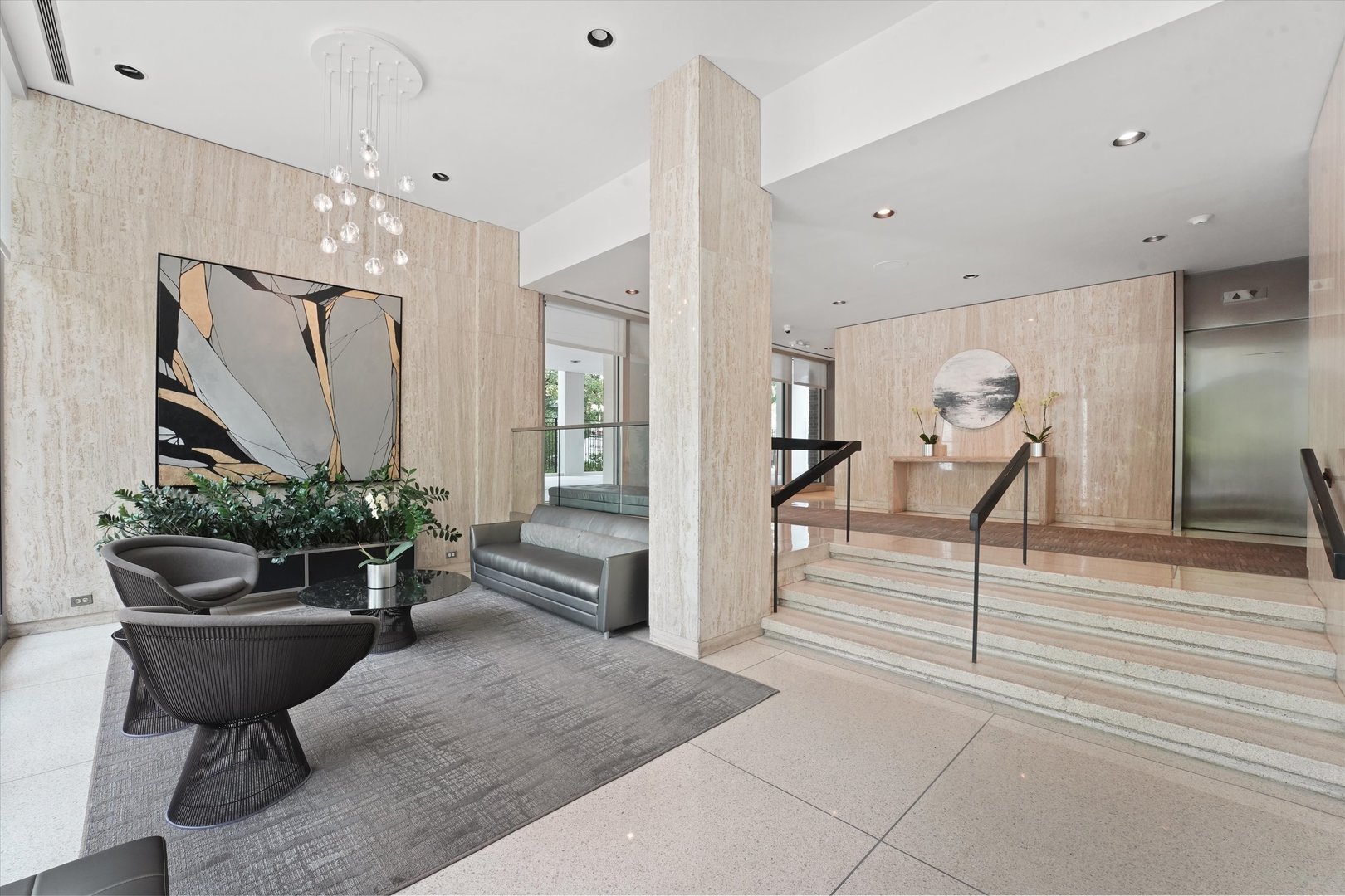 88 W Schiller Street Unit: 1001L