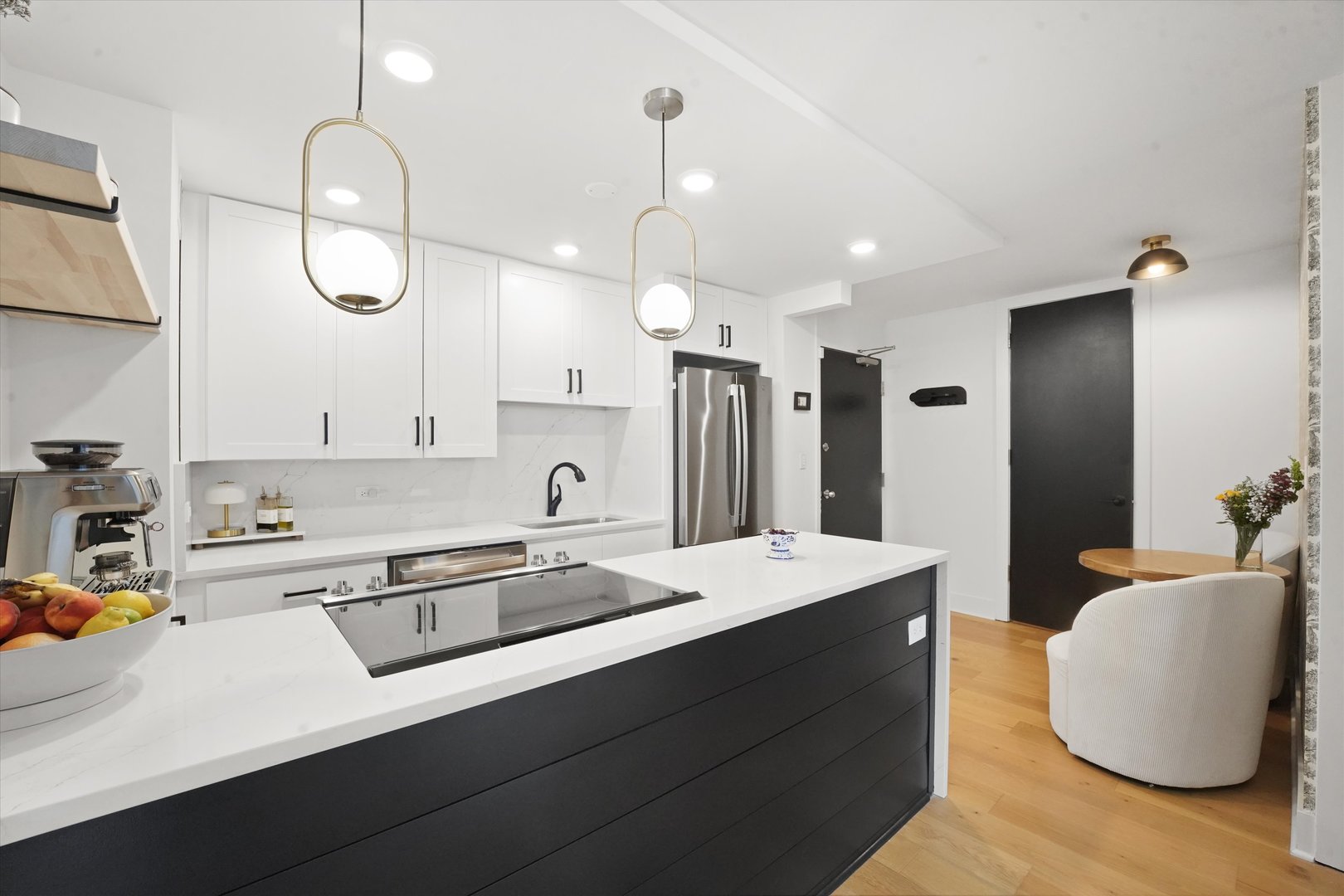 88 W Schiller Street Unit: 1001L