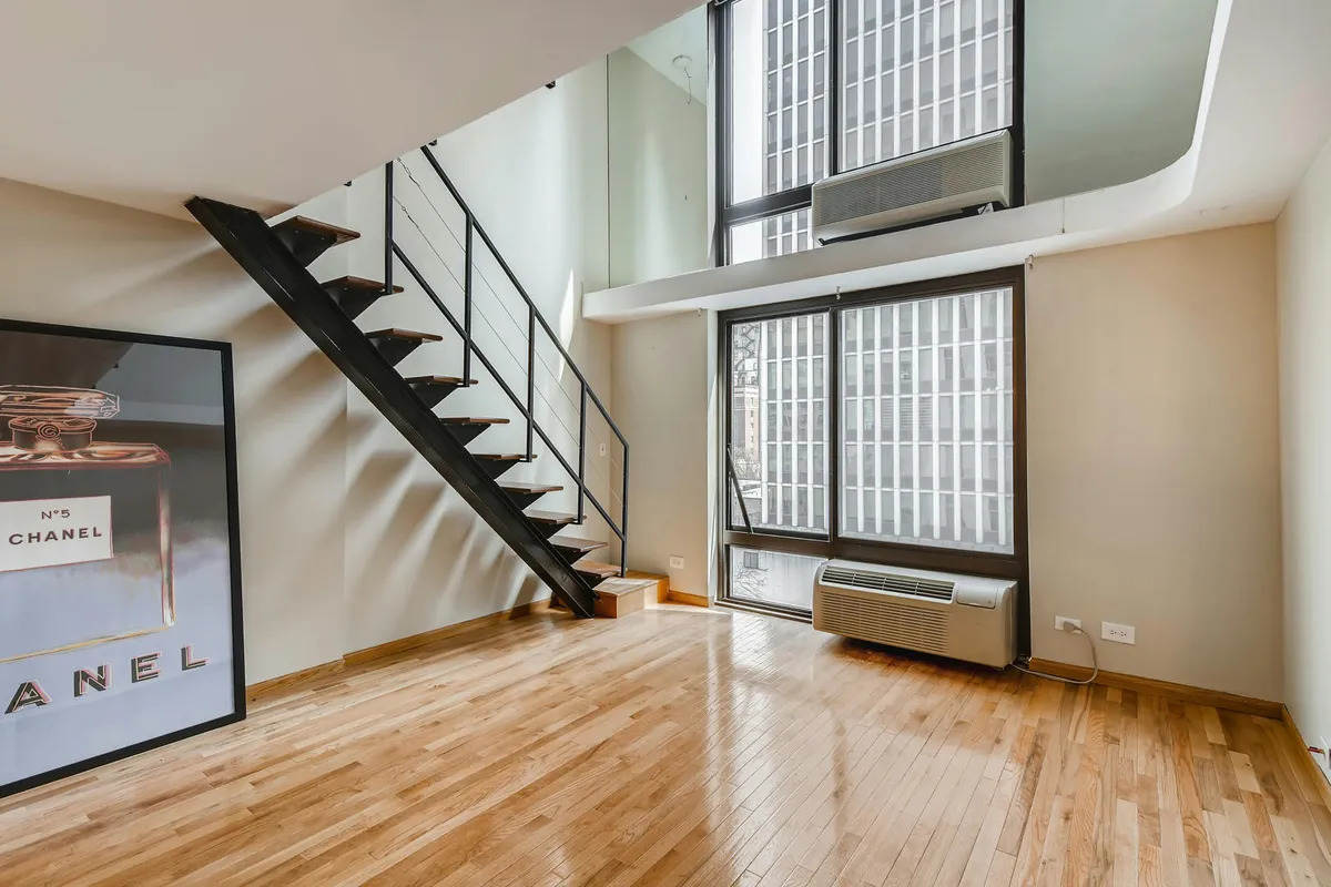 1221 N Dearborn Street Unit: 605N
