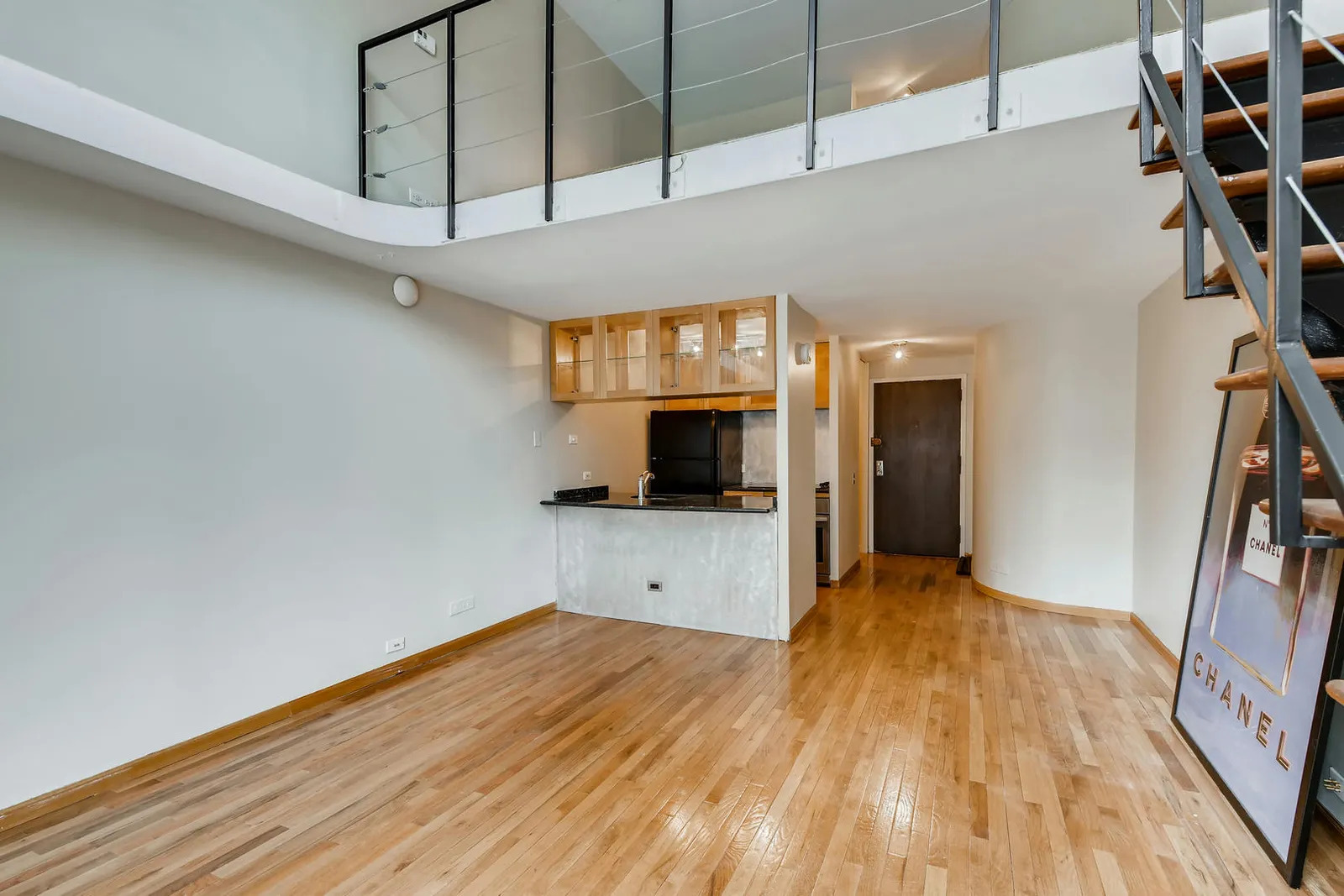 1221 N Dearborn Street Unit: 605N