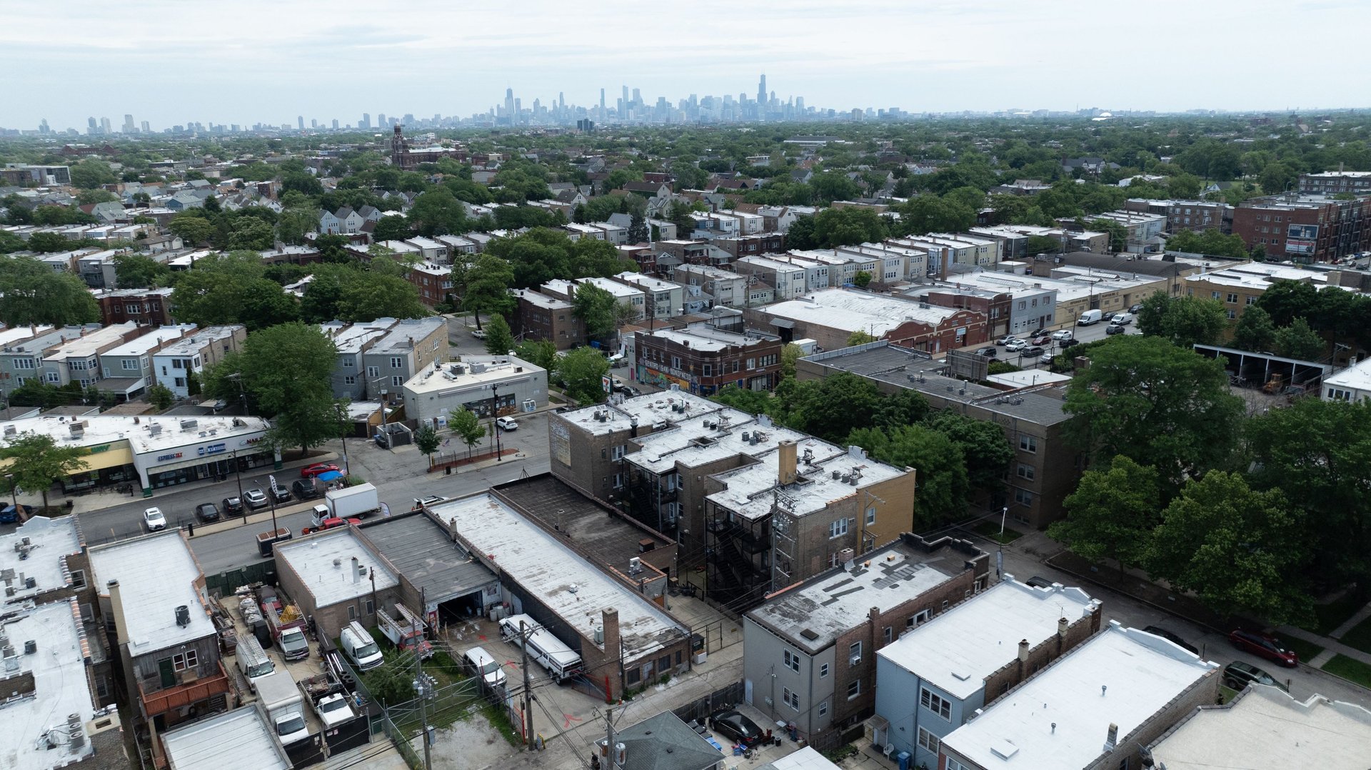 4006 W WELLINGTON Avenue Unit: 3
