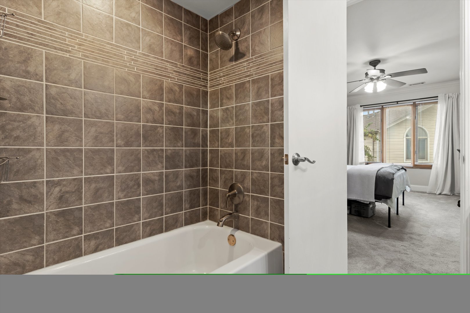 2626 Crescenzo Drive Unit: F