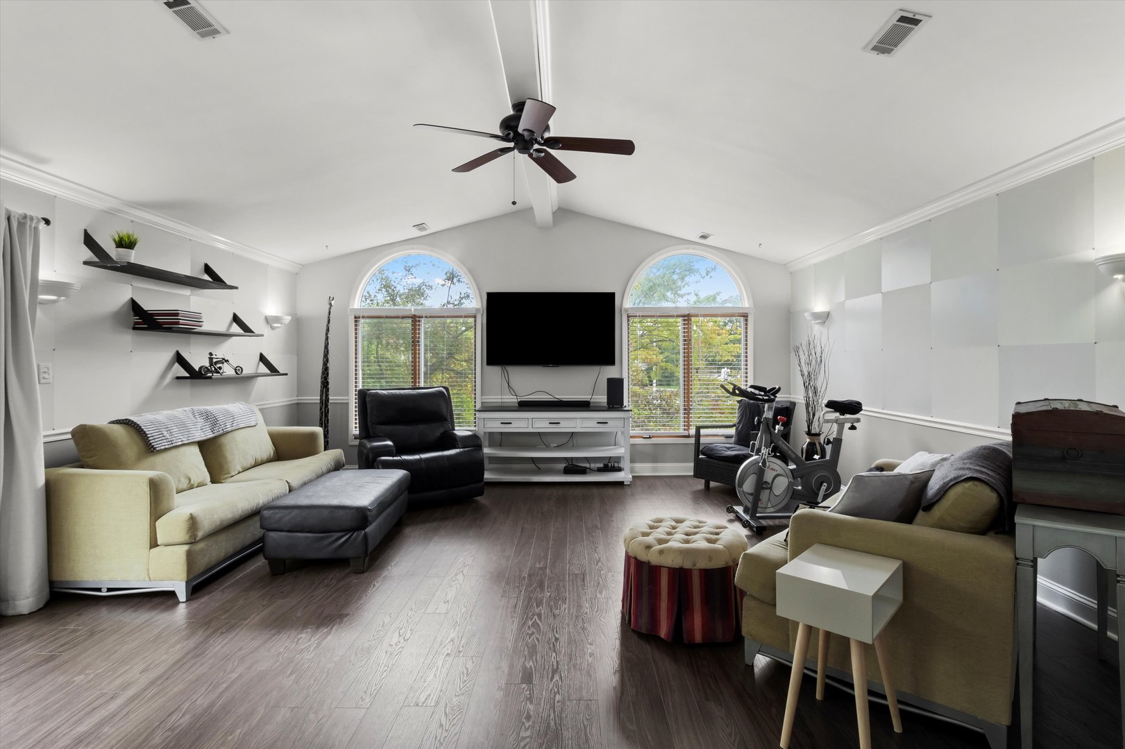 2626 Crescenzo Drive Unit: F