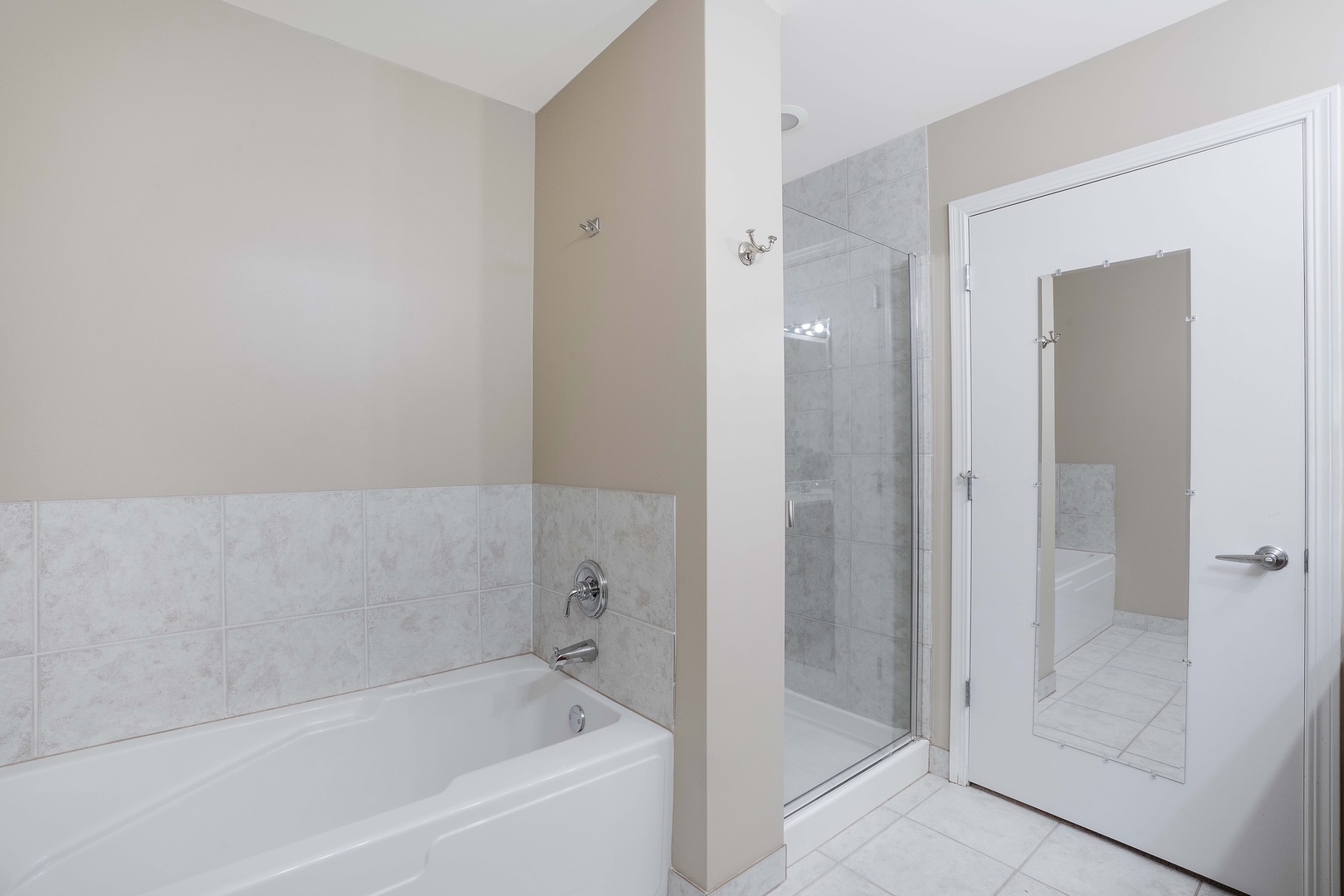 41 E 8th Street Unit: 2702
