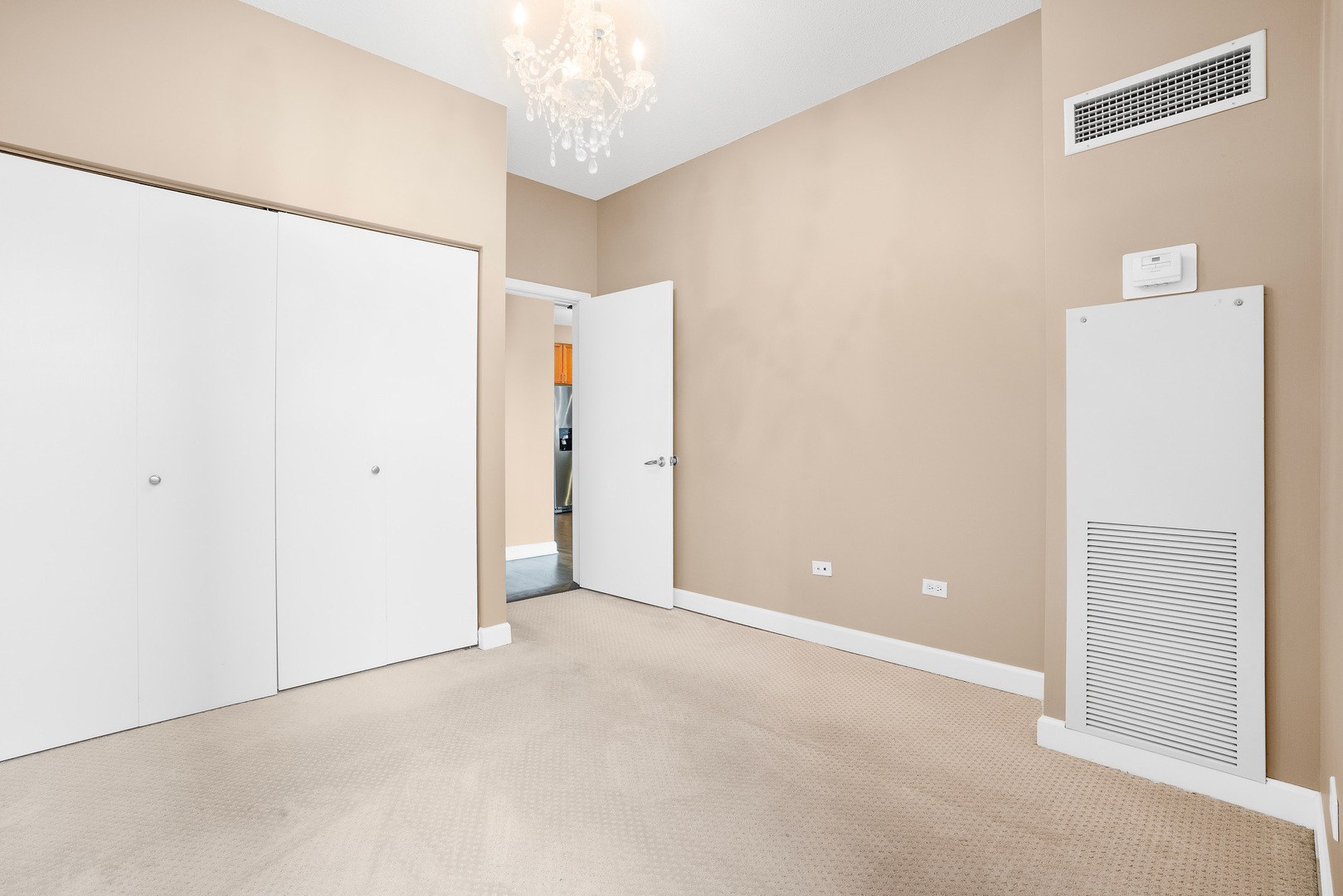 41 E 8th Street Unit: 2702