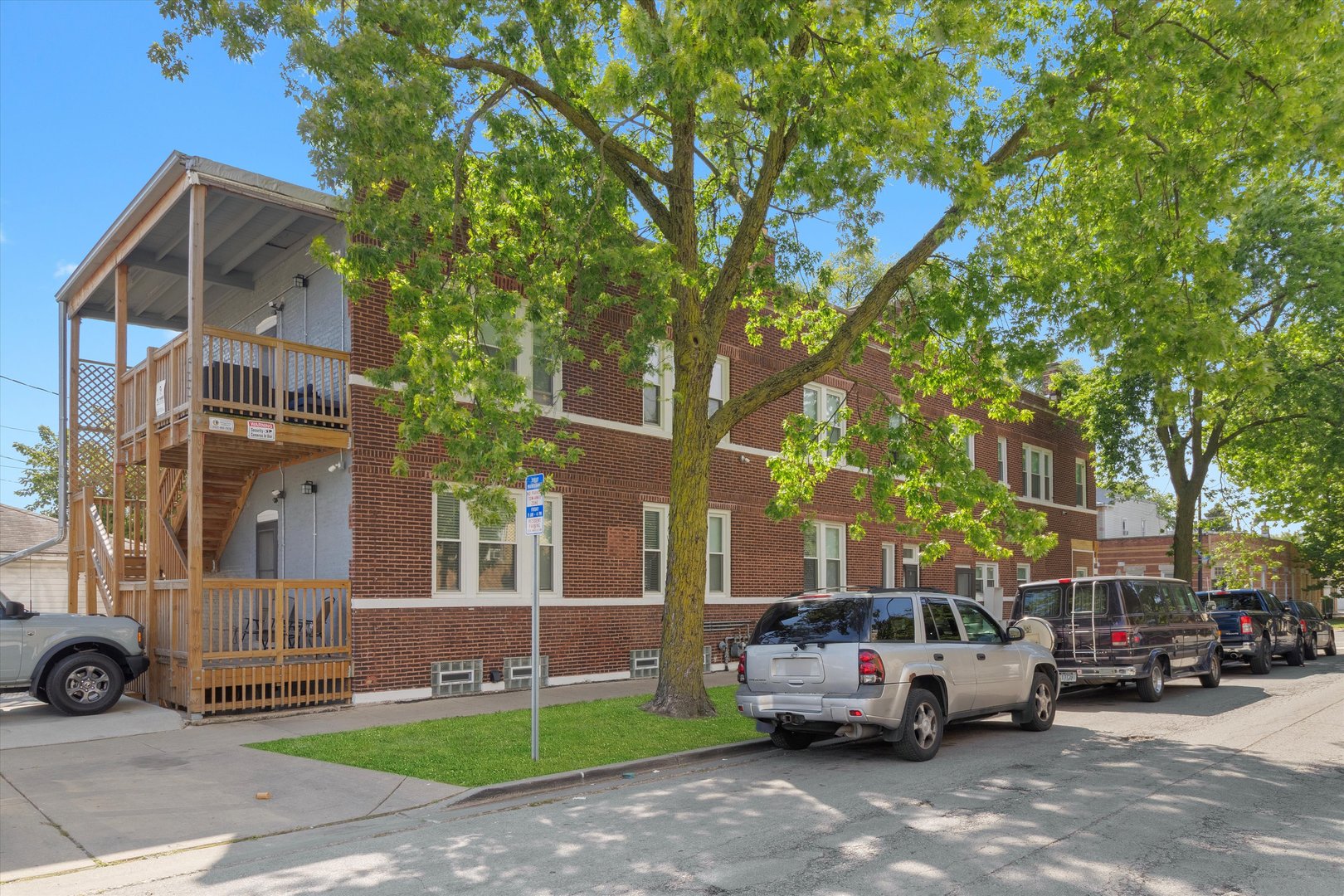 1301 S 51st Avenue Unit: 1F