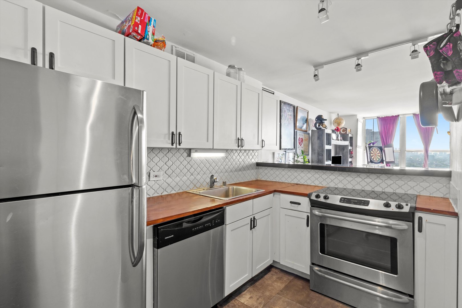 655 W Irving Park Road Unit: 3509