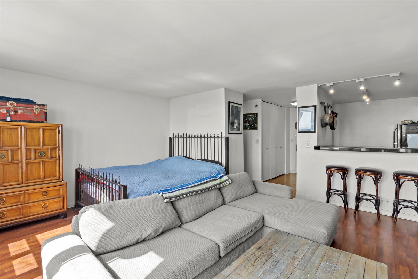655 W Irving Park Road Unit: 3509