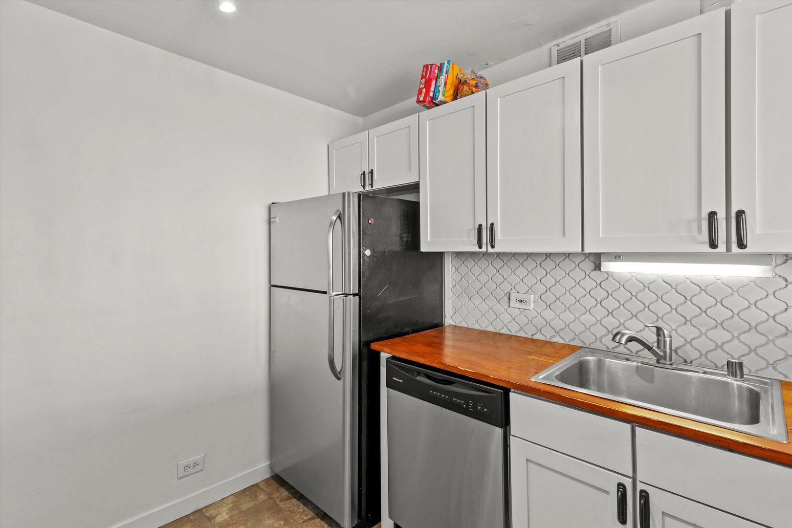 655 W Irving Park Road Unit: 3509