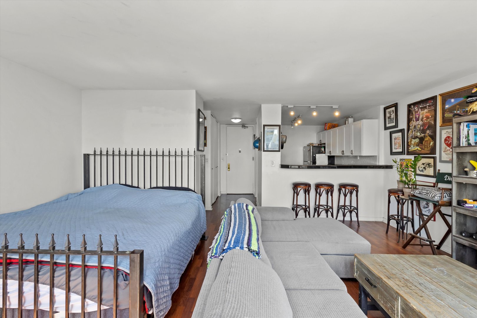 655 W Irving Park Road Unit: 3509