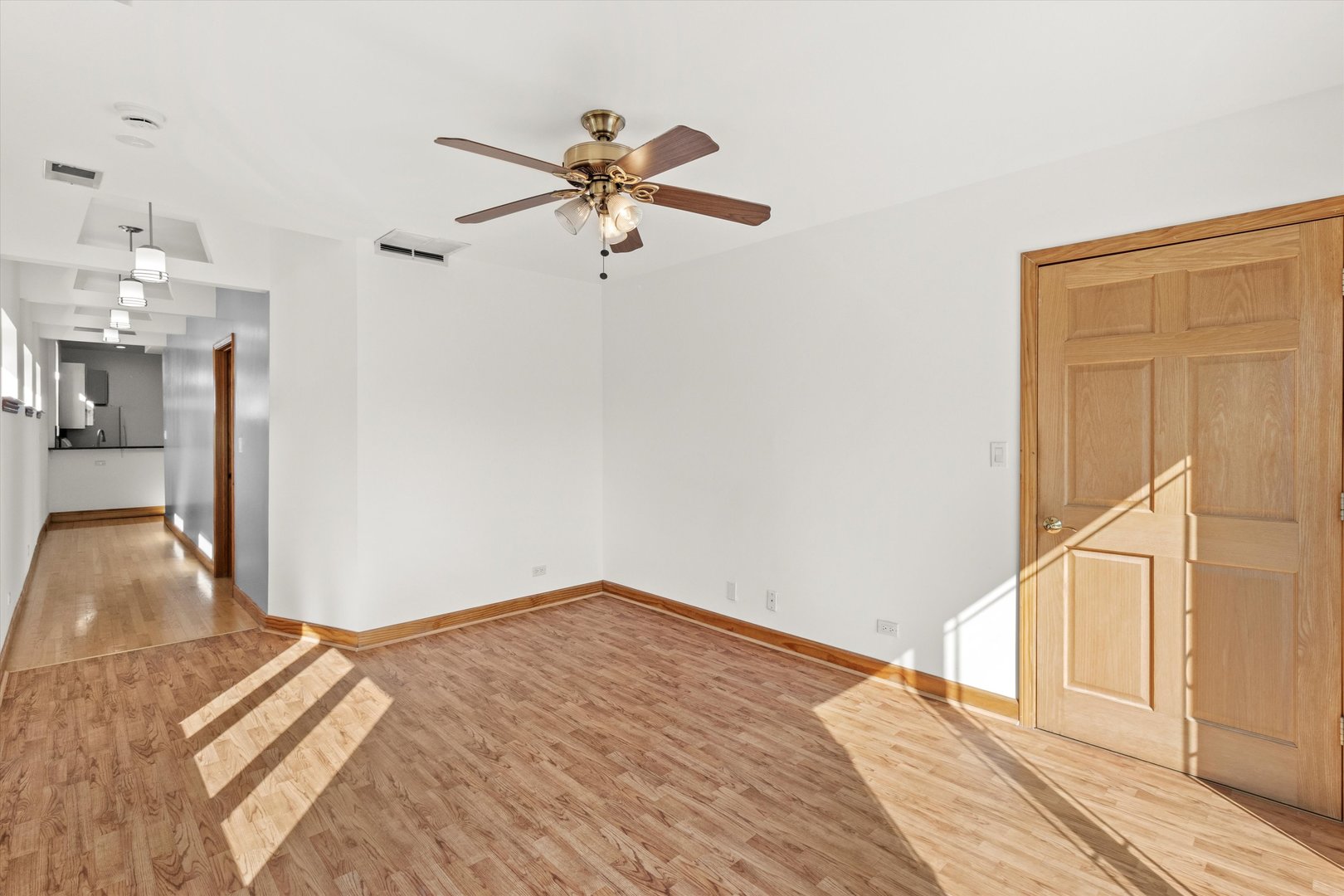 911 N Fairfield Avenue Unit: 2