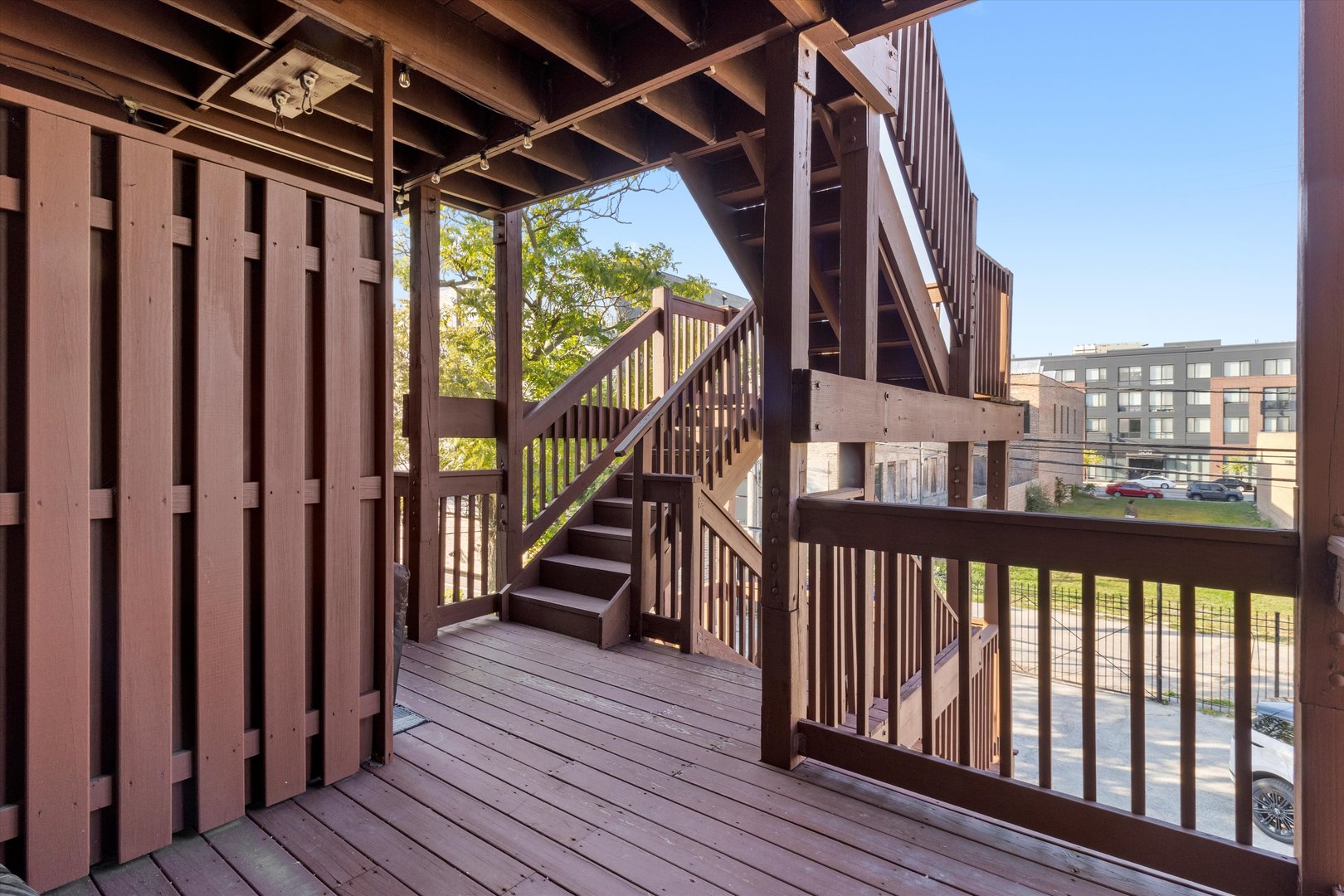 512 E Oakwood Boulevard Unit: 2