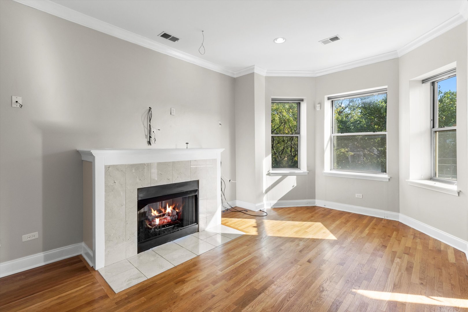 512 E Oakwood Boulevard Unit: 2