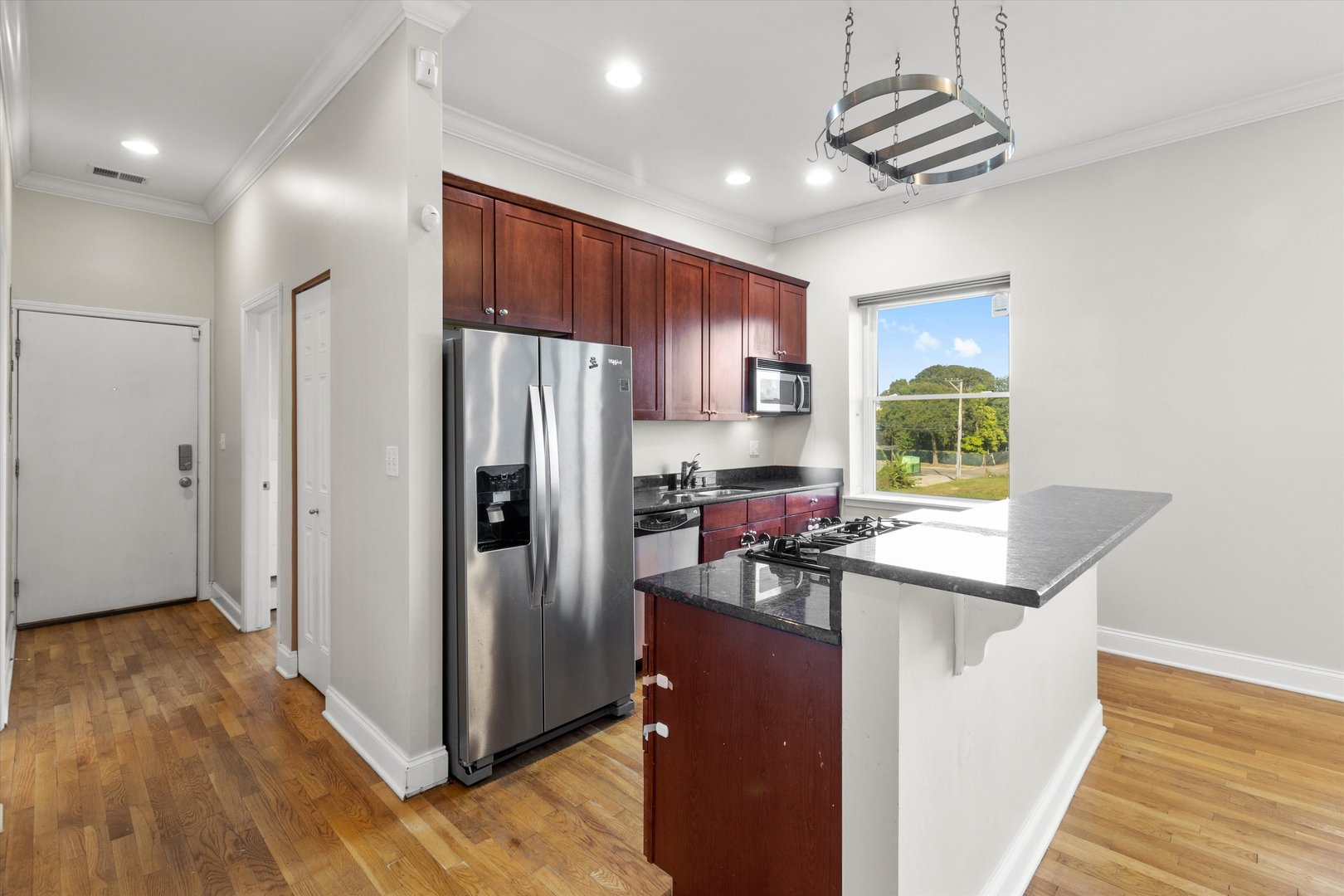 512 E Oakwood Boulevard Unit: 2