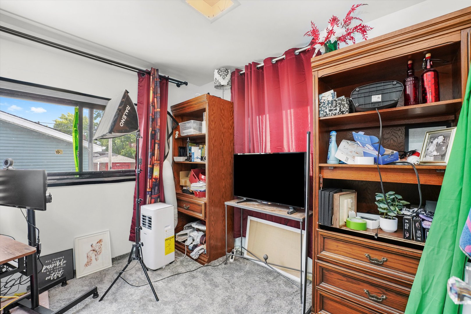 12609 Maple Avenue
