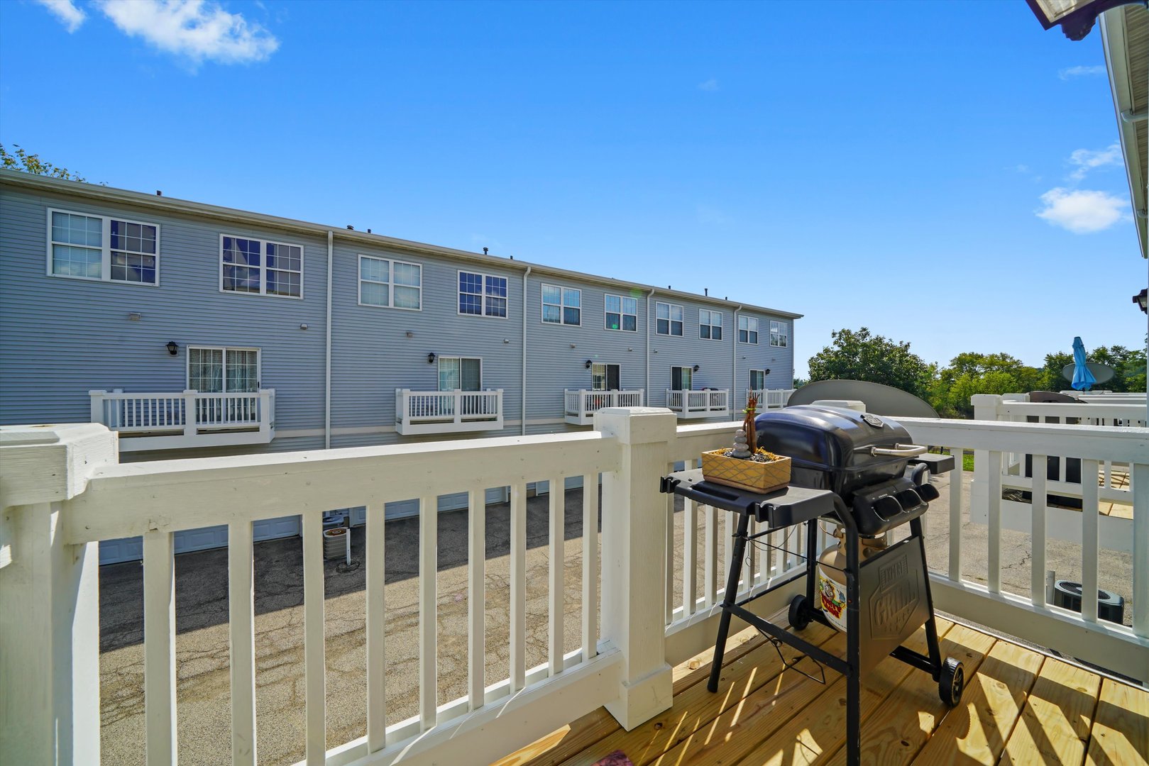 284 Holiday Lane