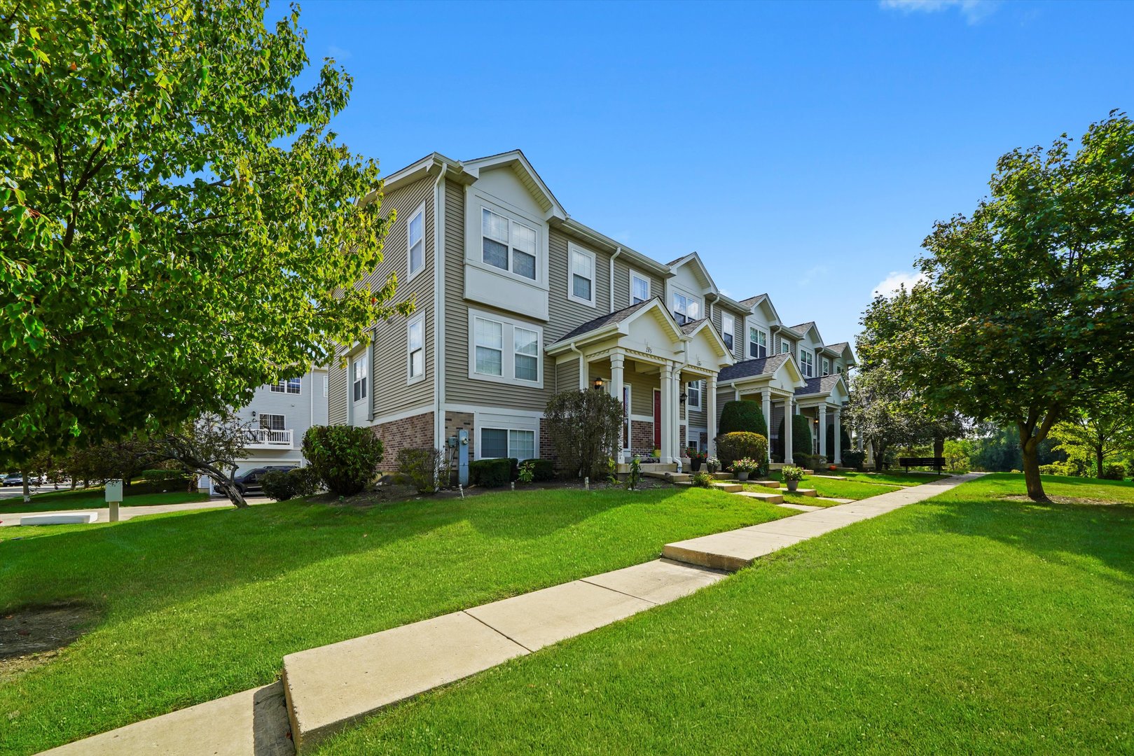 284 Holiday Lane