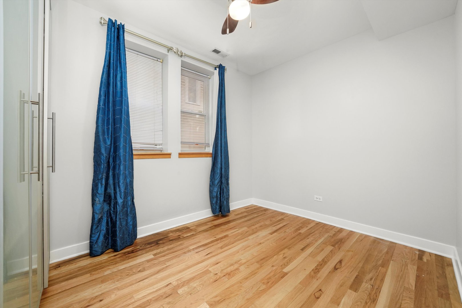 3918 N KEDVALE Avenue Unit: GS