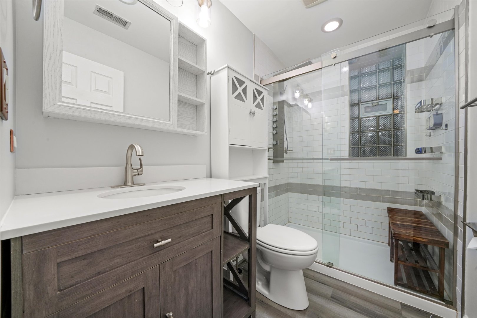 3918 N KEDVALE Avenue Unit: GS