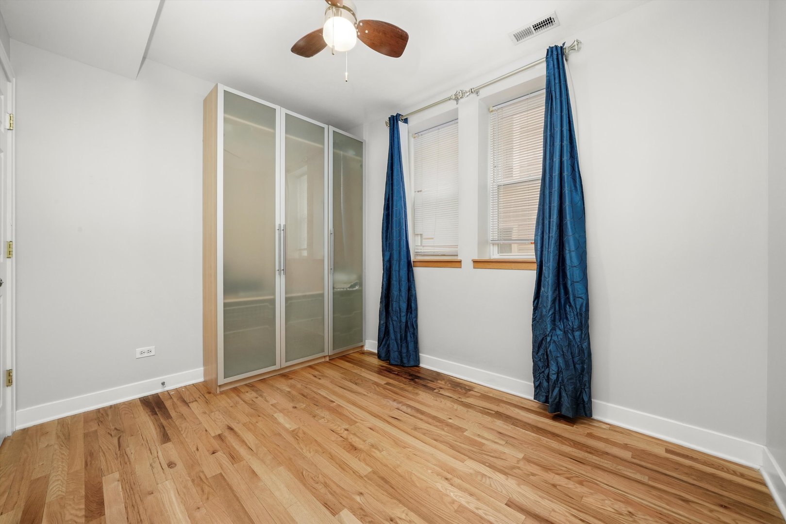 3918 N KEDVALE Avenue Unit: GS