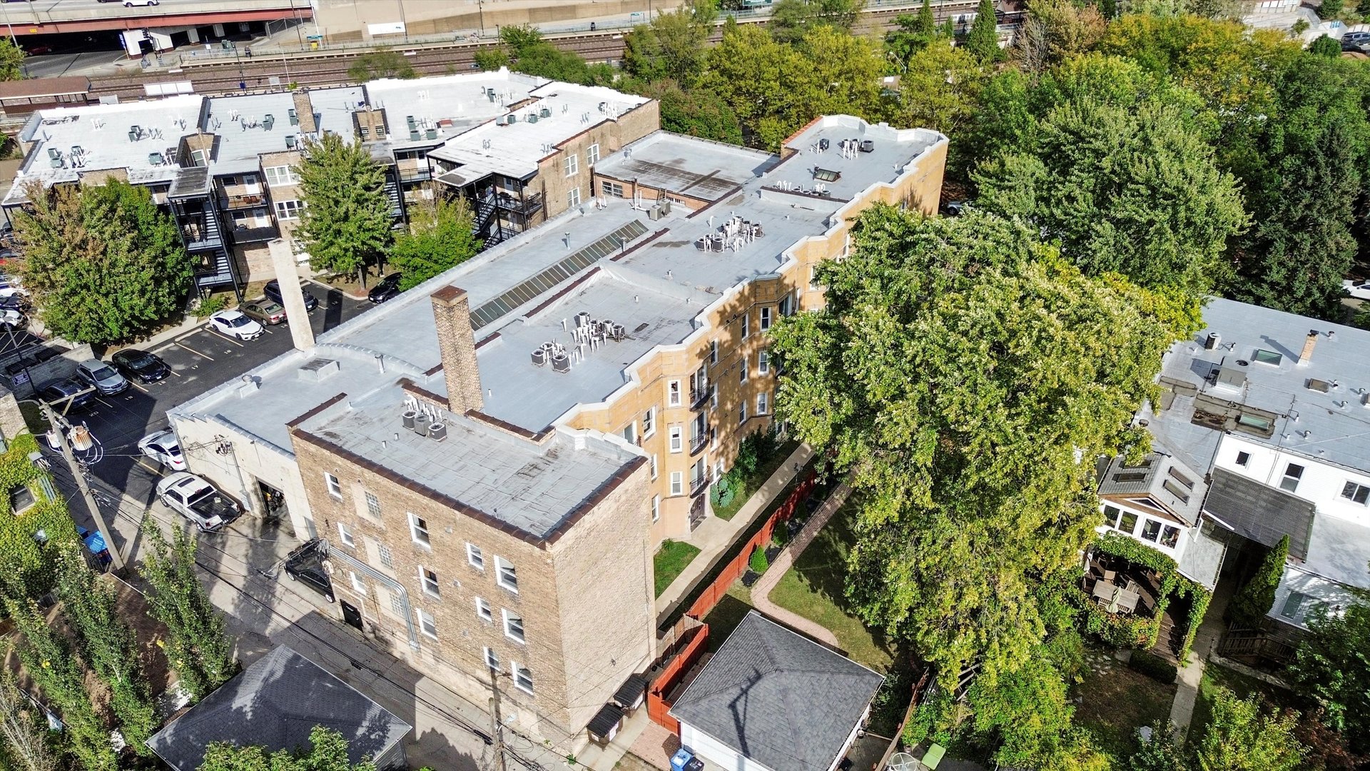 3918 N KEDVALE Avenue Unit: GS