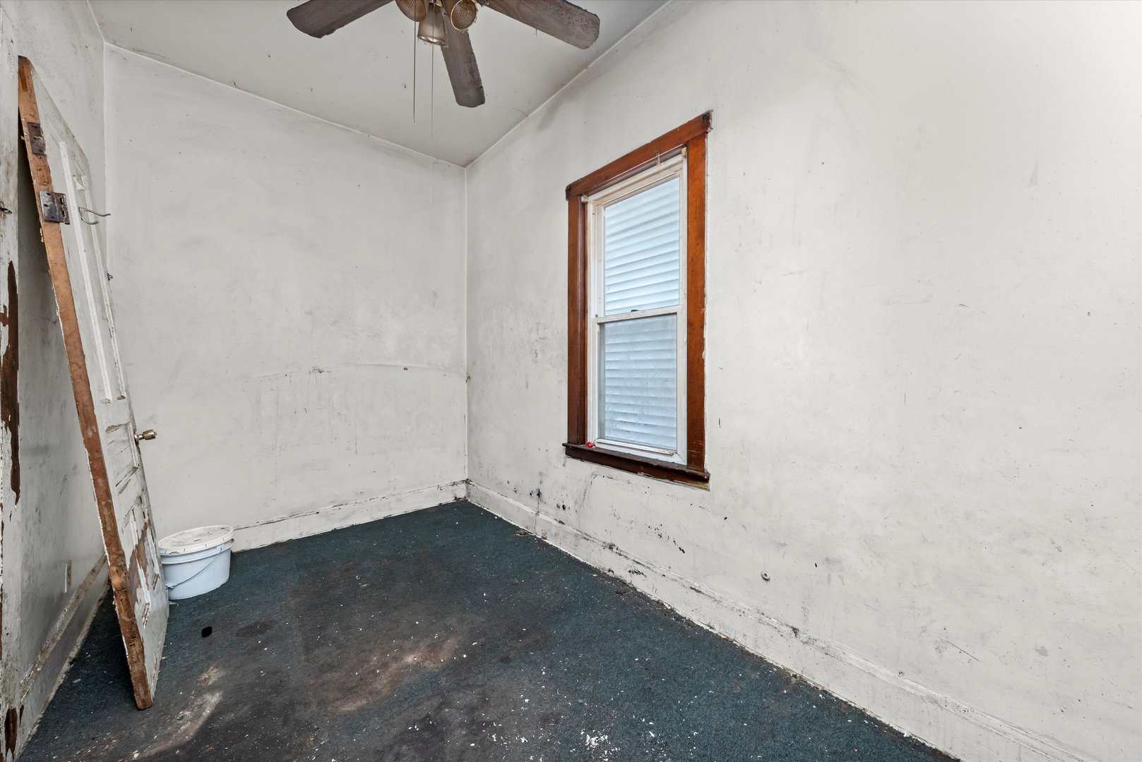 5042 S Laflin Street