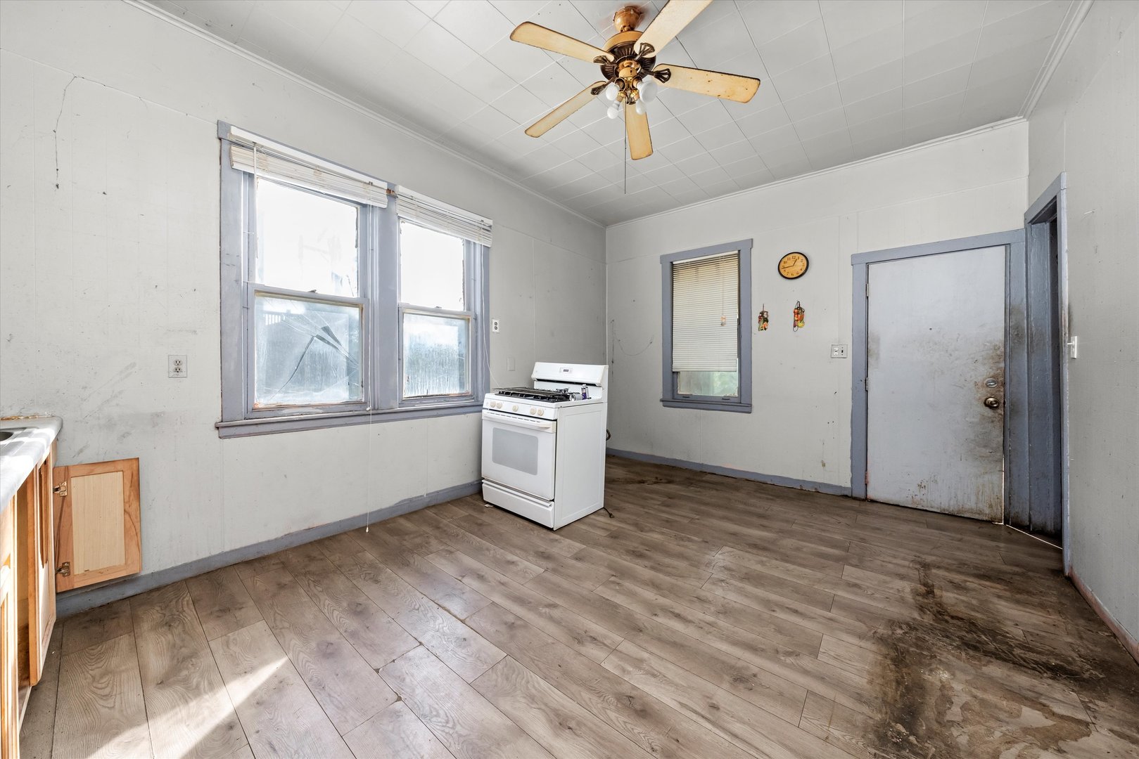 5042 S Laflin Street