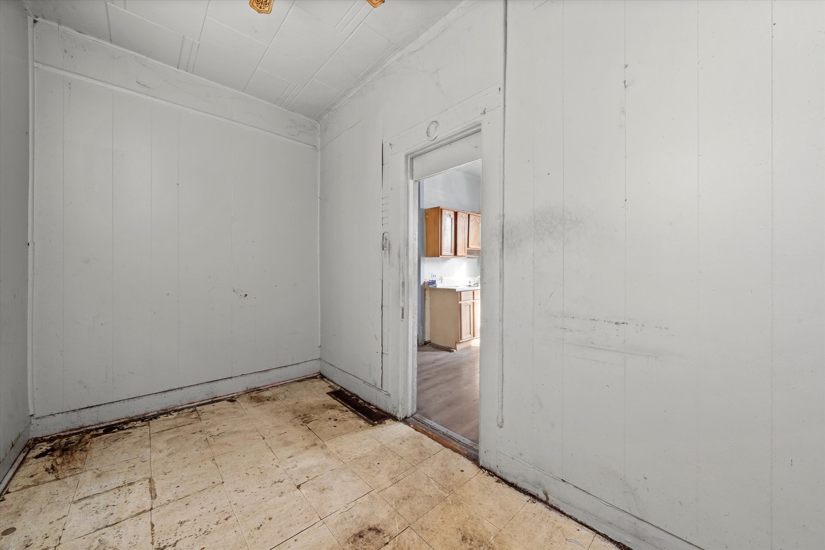 5042 S Laflin Street