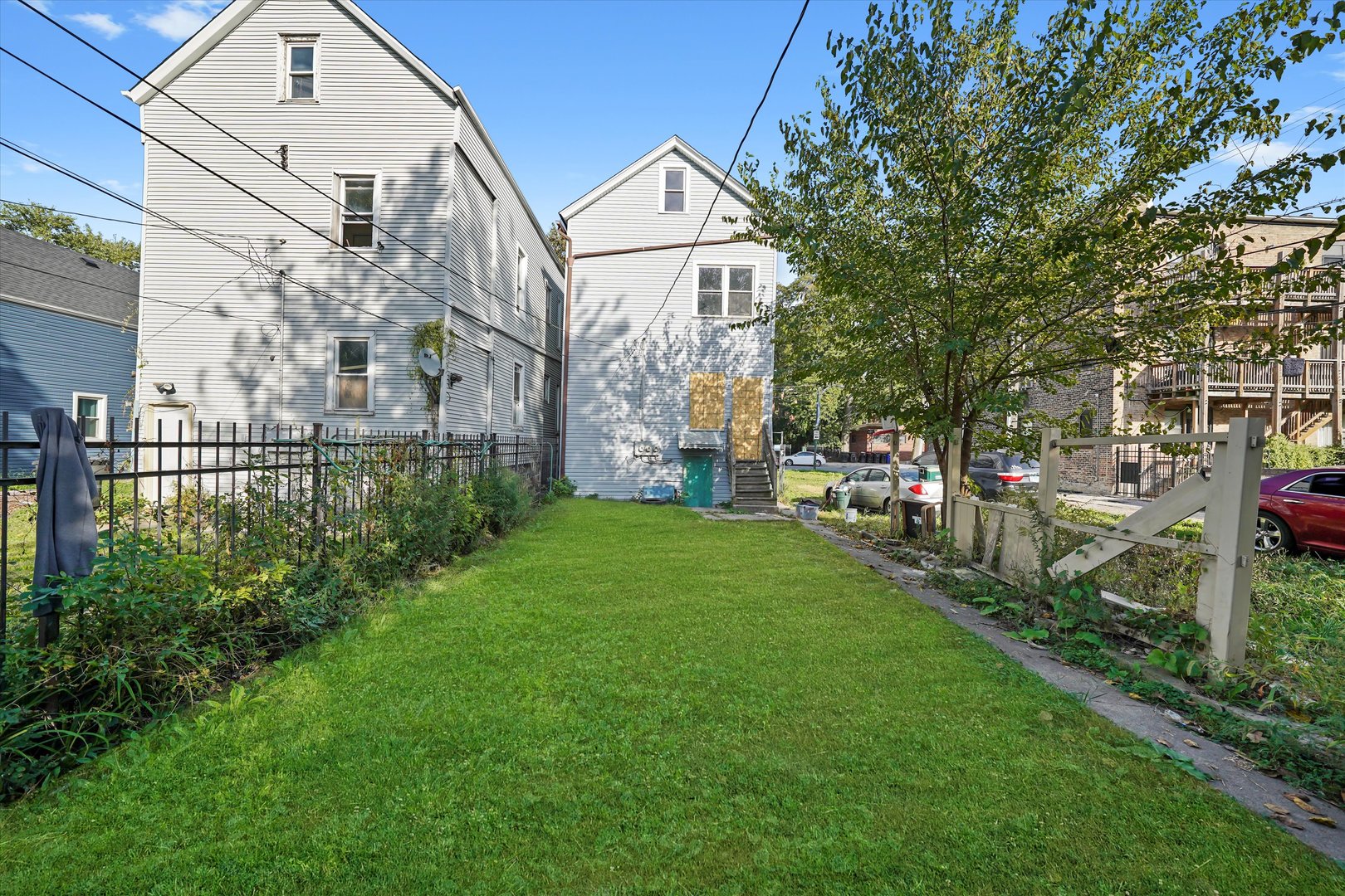 5042 S Laflin Street