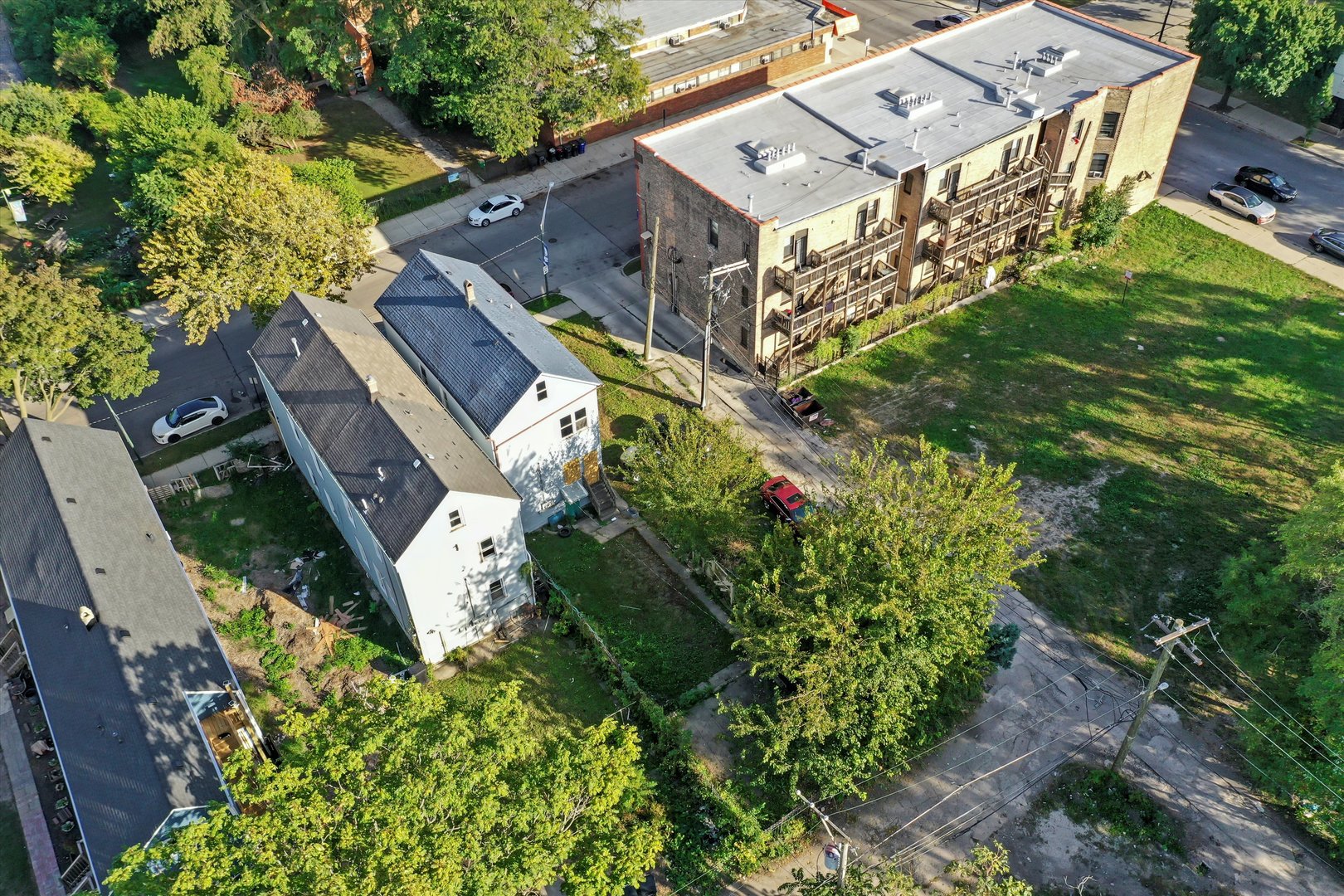 5042 S Laflin Street