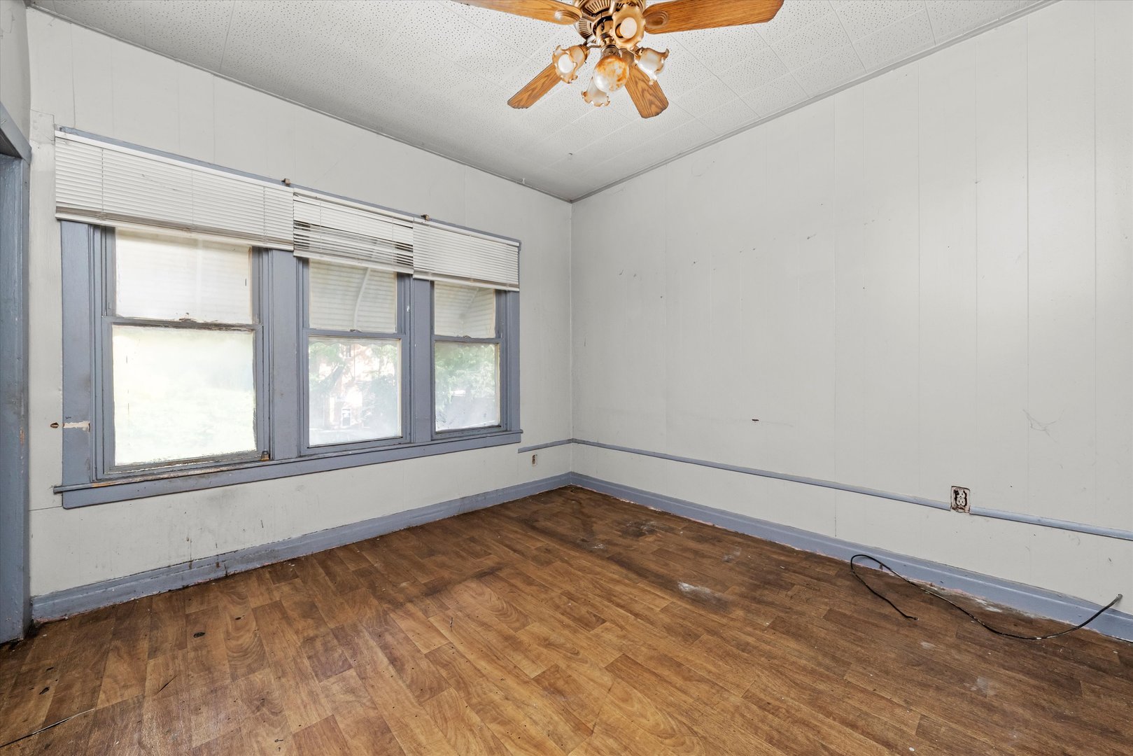 5042 S Laflin Street