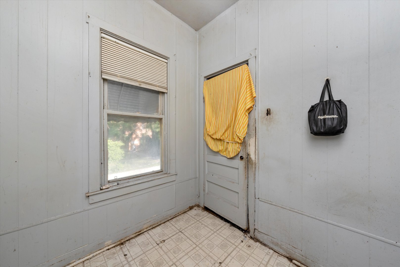 5042 S Laflin Street