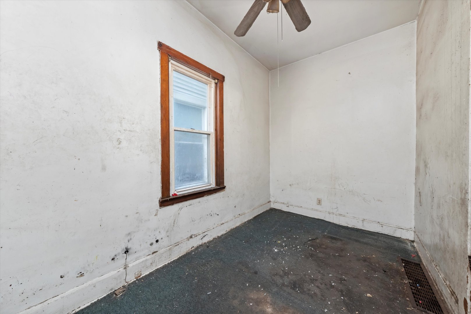 5042 S Laflin Street