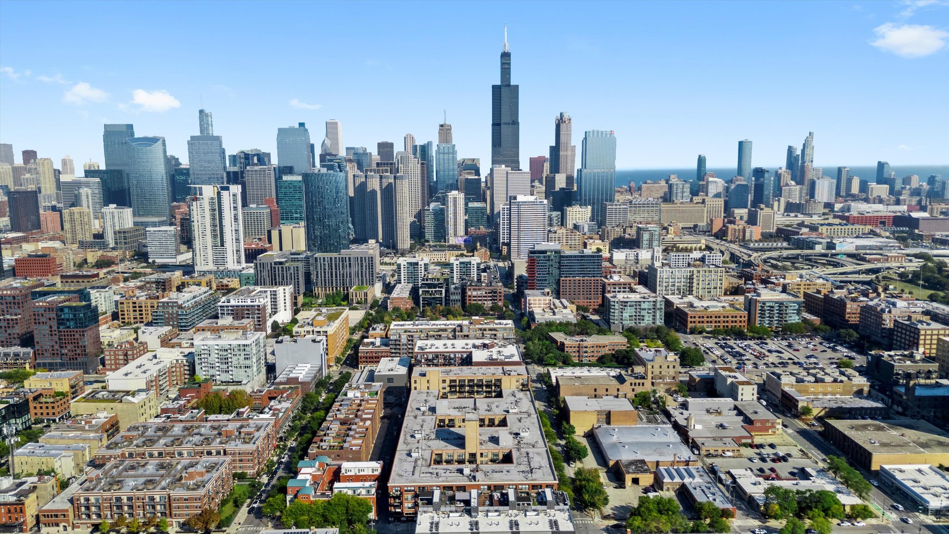 1040 W Adams Street Unit: 427