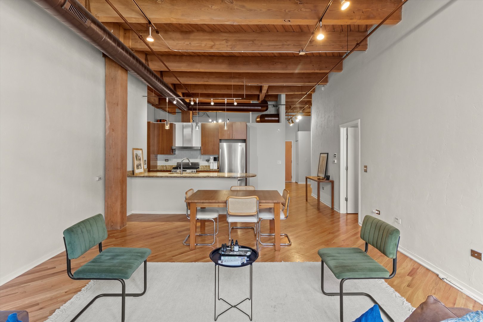 1040 W Adams Street Unit: 427