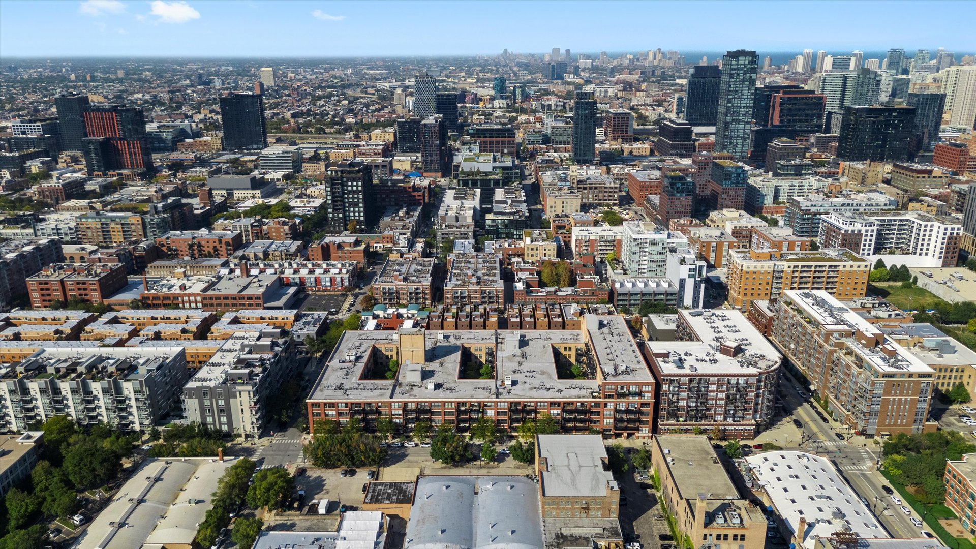 1040 W Adams Street Unit: 427