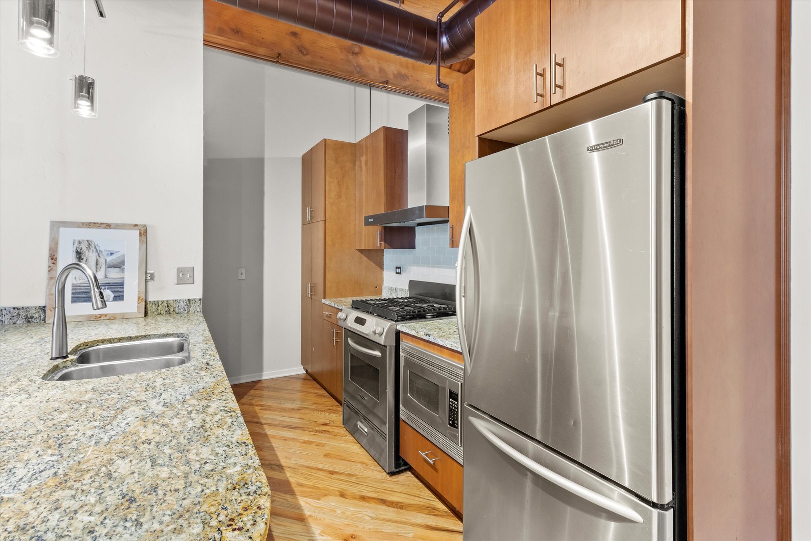 1040 W Adams Street Unit: 427