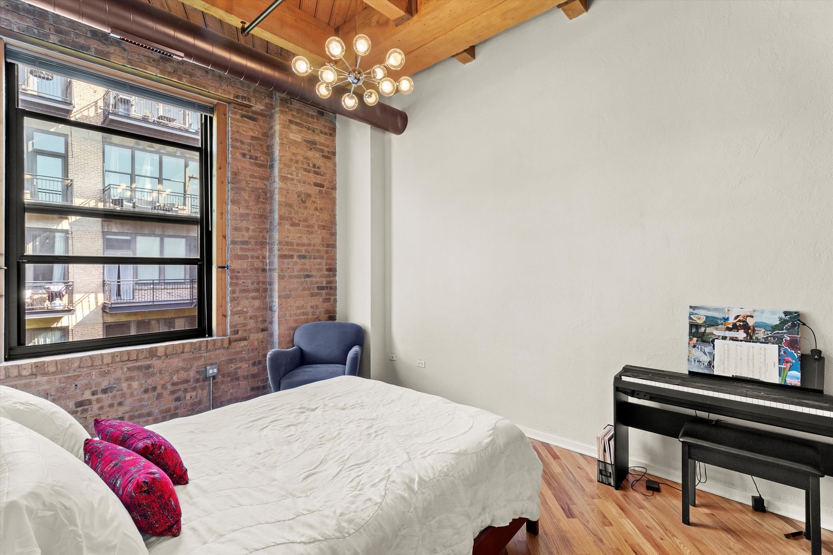 1040 W Adams Street Unit: 427