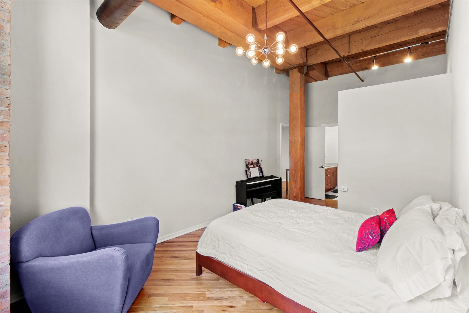 1040 W Adams Street Unit: 427