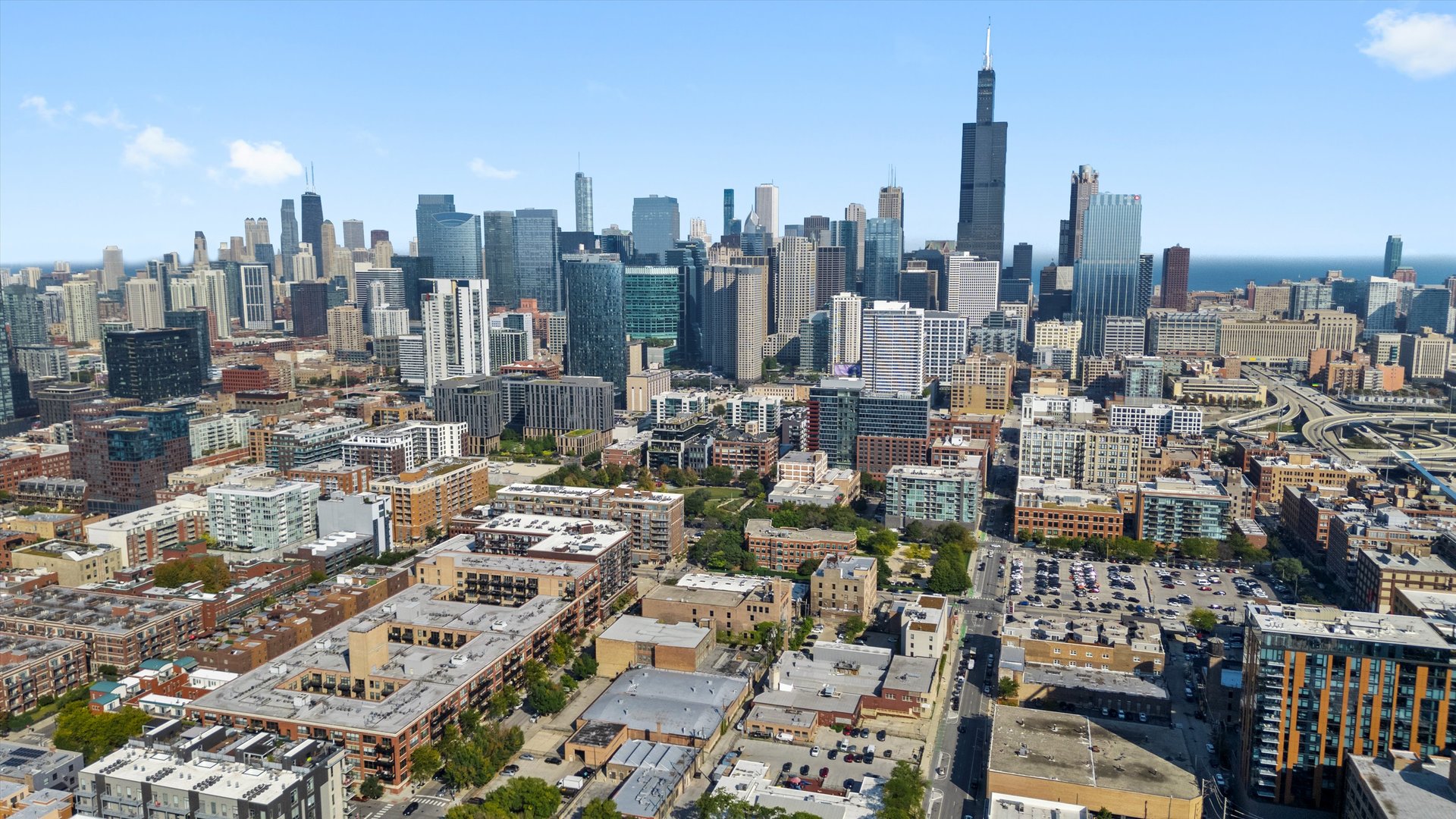 1040 W Adams Street Unit: 427