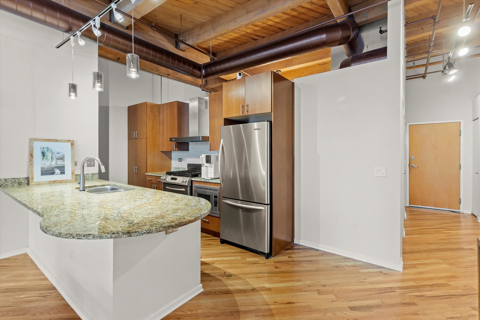 1040 W Adams Street Unit: 427