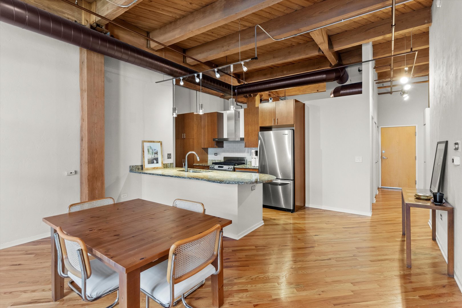 1040 W Adams Street Unit: 427