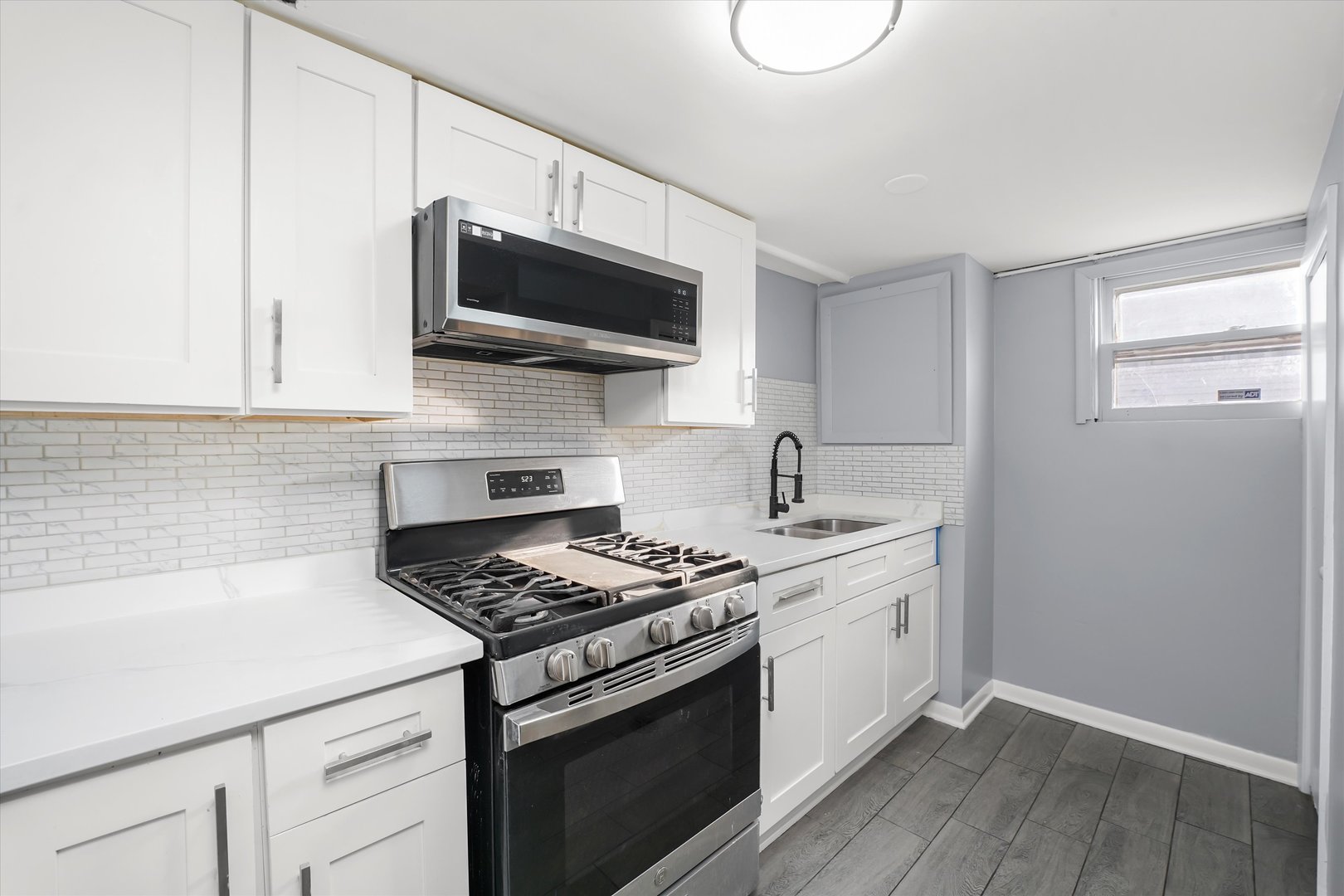 3353 N Ozanam Avenue Unit: G