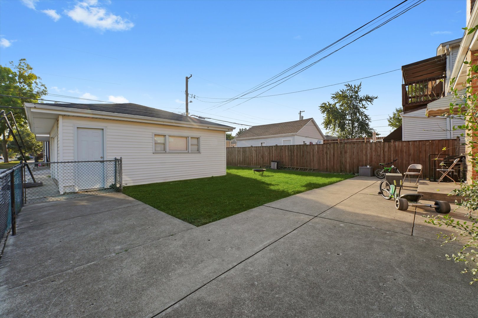 3353 N Ozanam Avenue Unit: G