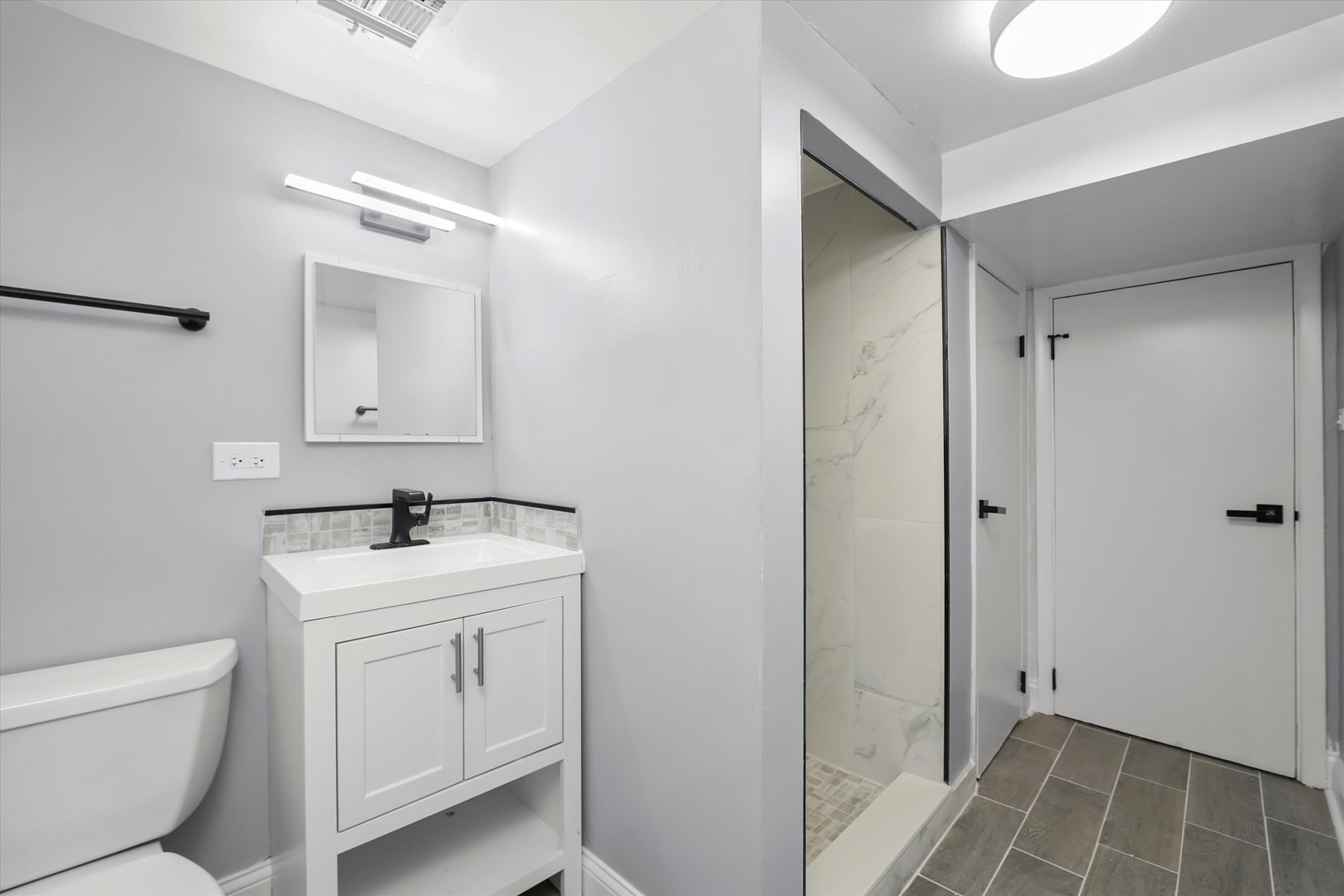 3353 N Ozanam Avenue Unit: G