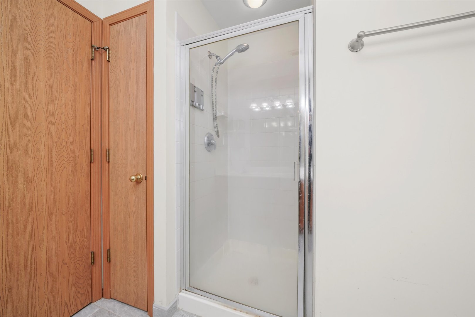 409 Evergreen Circle Unit: 4