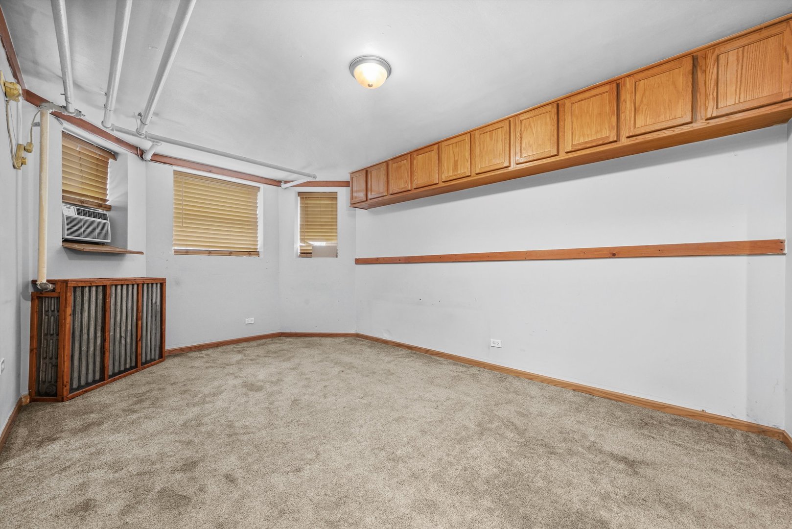 1450 N Springfield Avenue